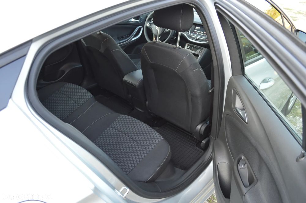 Opel Astra V 1.4 T Enjoy - 14