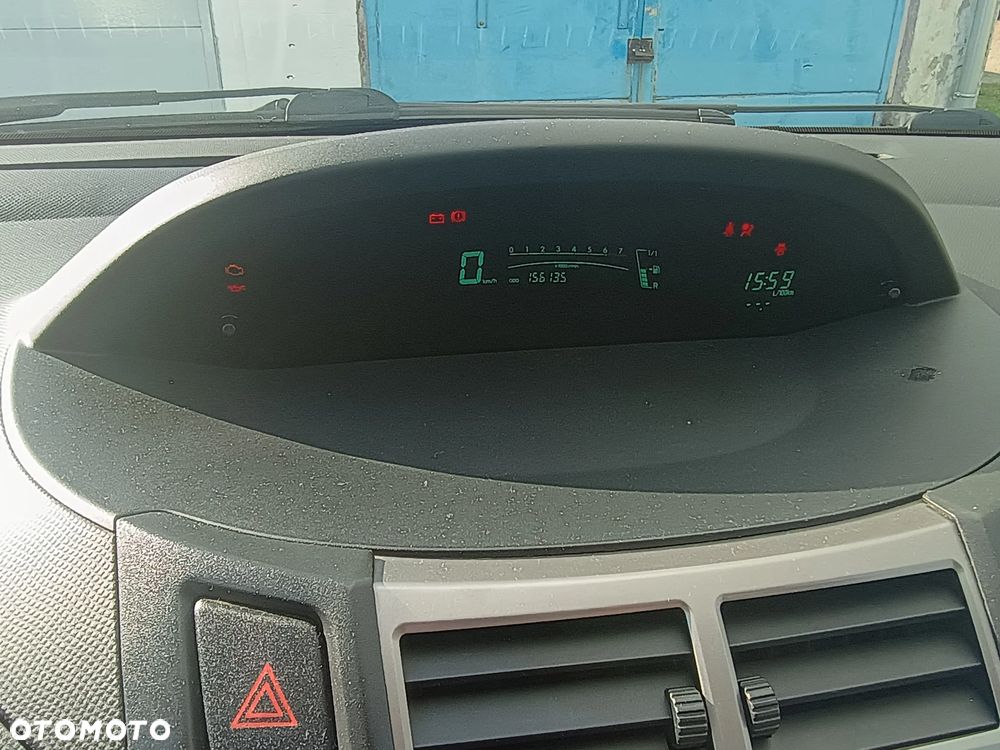 Toyota Yaris - 12