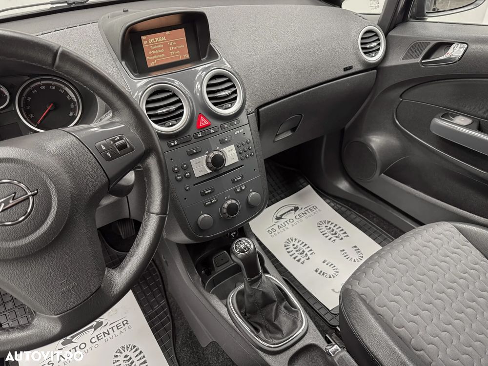 Opel Corsa 1.4 16V Innovation - 27