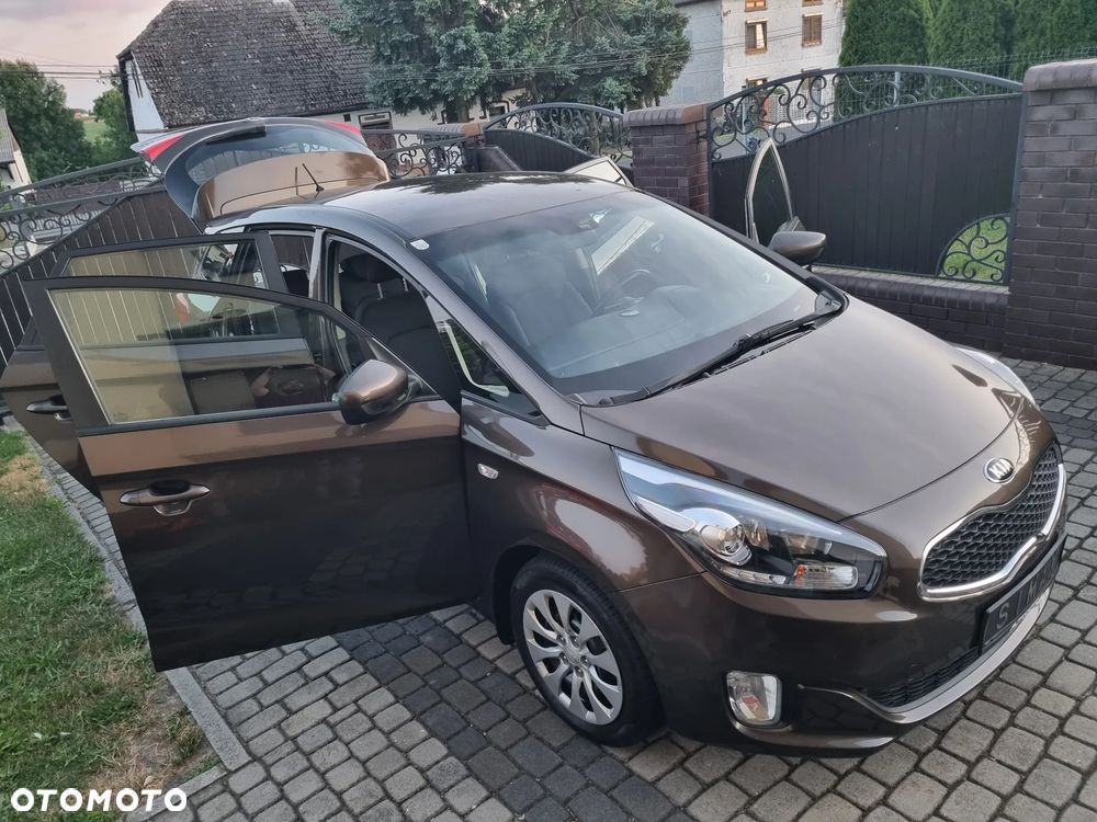 Kia Carens 1.7 CRDi 115 Fifa World Cup Edition - 33