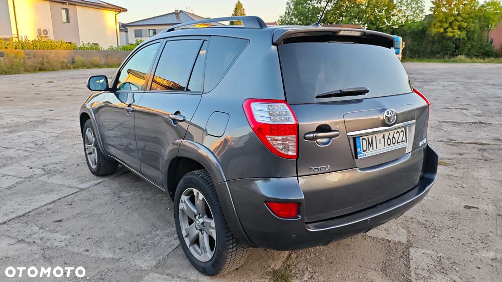 Toyota RAV4 - 16