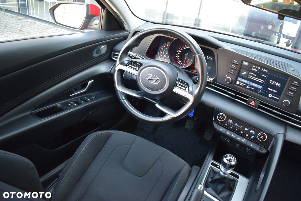 Hyundai Elantra 1.6 Smart - 15