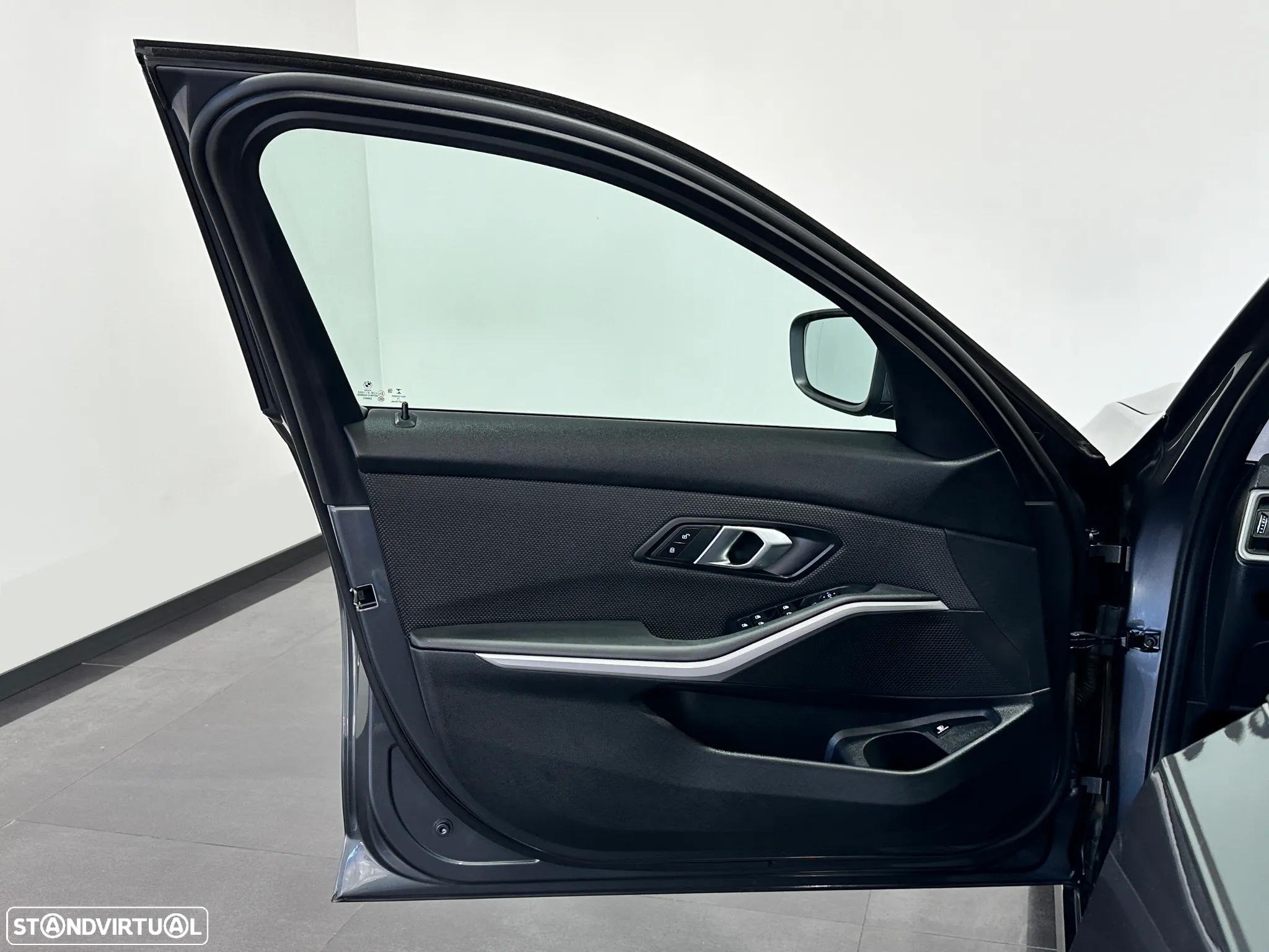 BMW 330 e Corporate Edition Auto - 17
