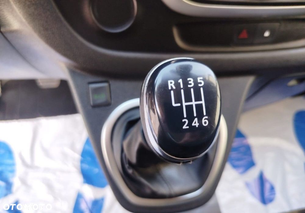 Renault Trafic - 11