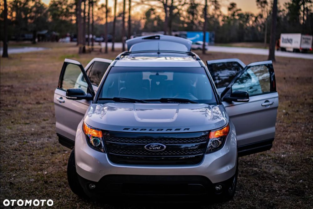 Ford Explorer - 14