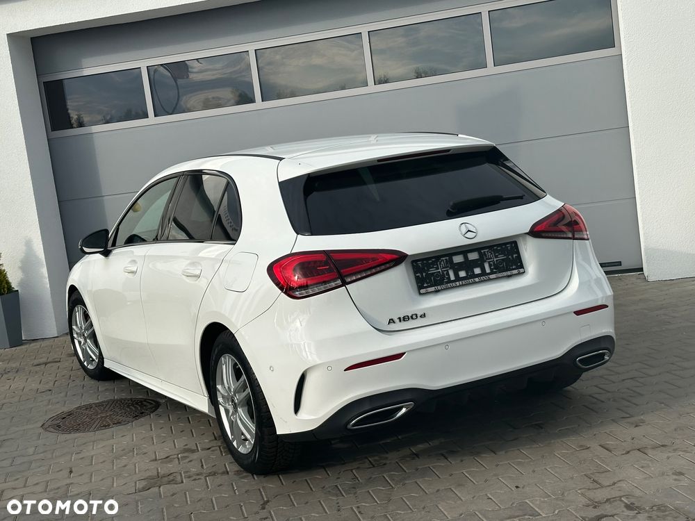 Mercedes-Benz Klasa A 180 d 7G-DCT AMG Line - 5
