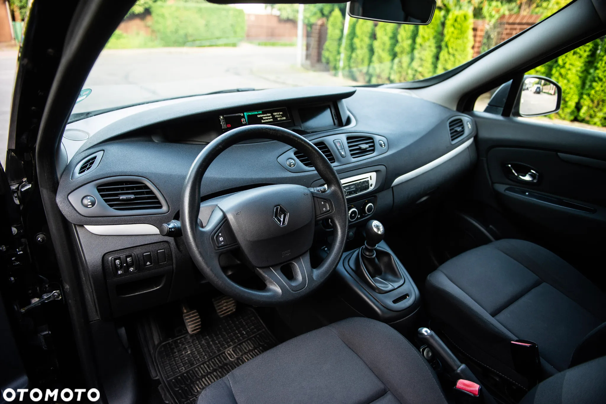 Renault Scenic 1.6 16V 110 Dynamique - 19