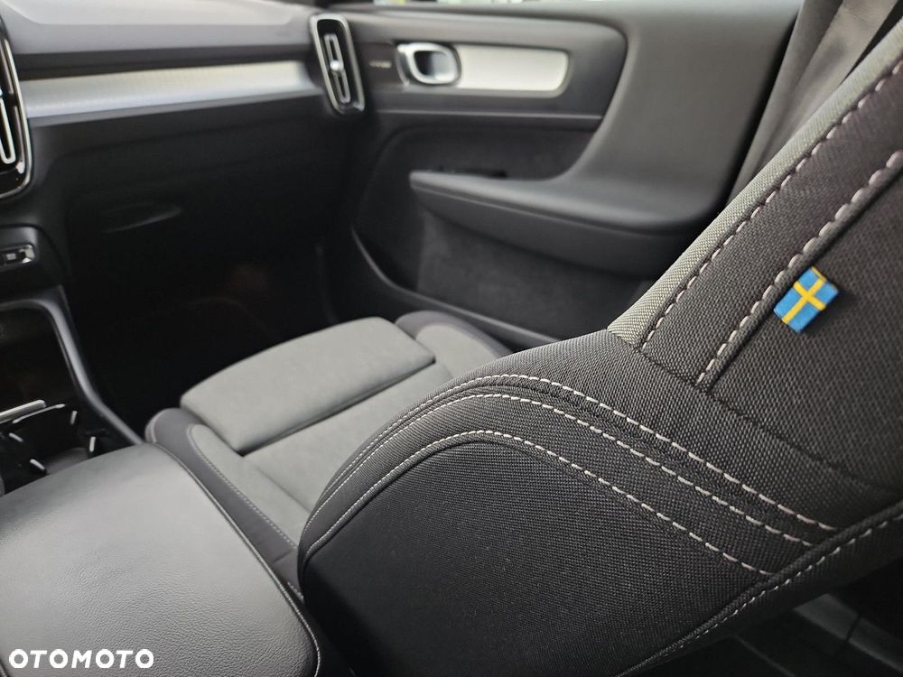 Volvo XC 40 T5 Plug-In Hybrid Plus Dark - 29