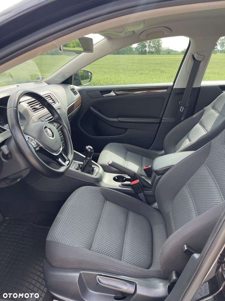 Volkswagen Jetta 1.2 TSI Comfortline - 26