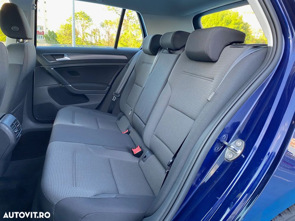 Volkswagen Golf e-Golf - 26