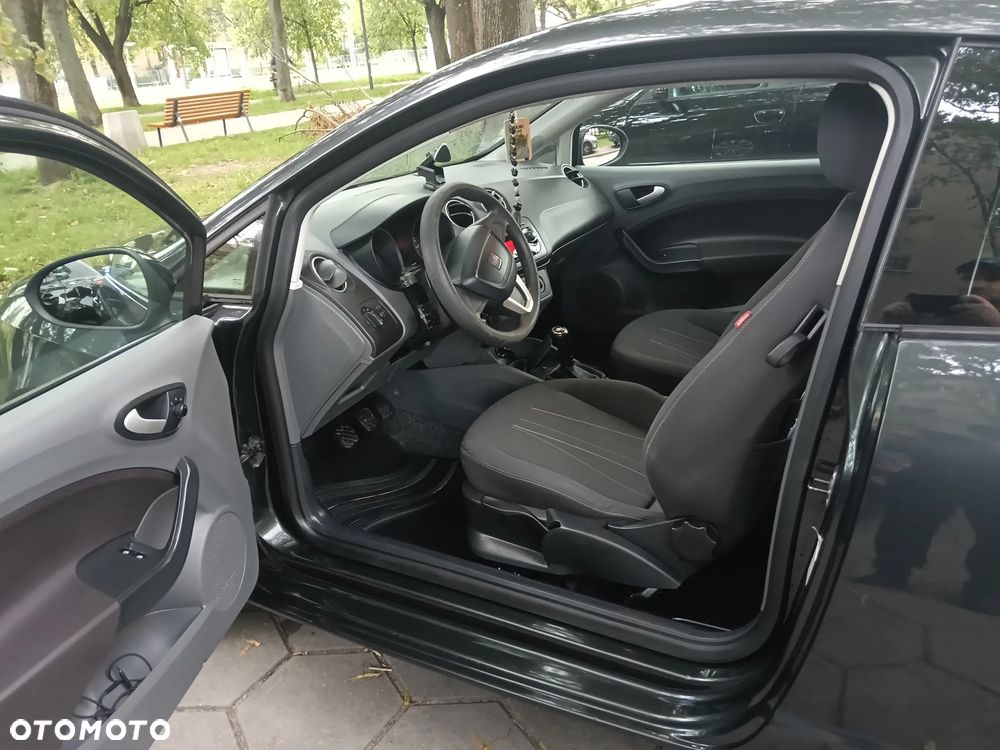 Seat Ibiza SC 1.4 16V Style - 24