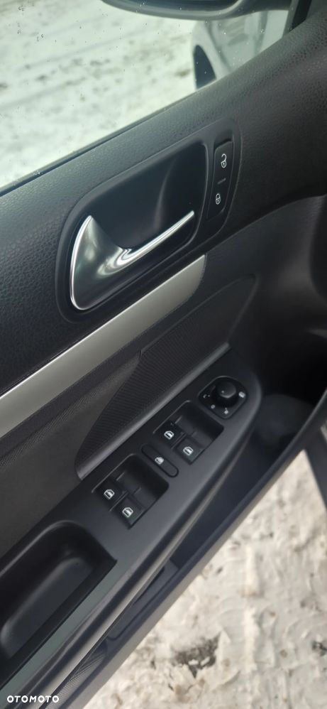 Volkswagen Golf - 21