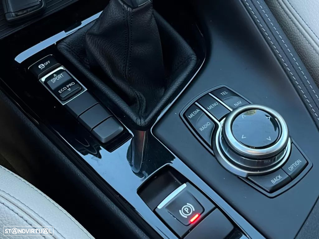 BMW X1 16 d sDrive Line xLine - 11