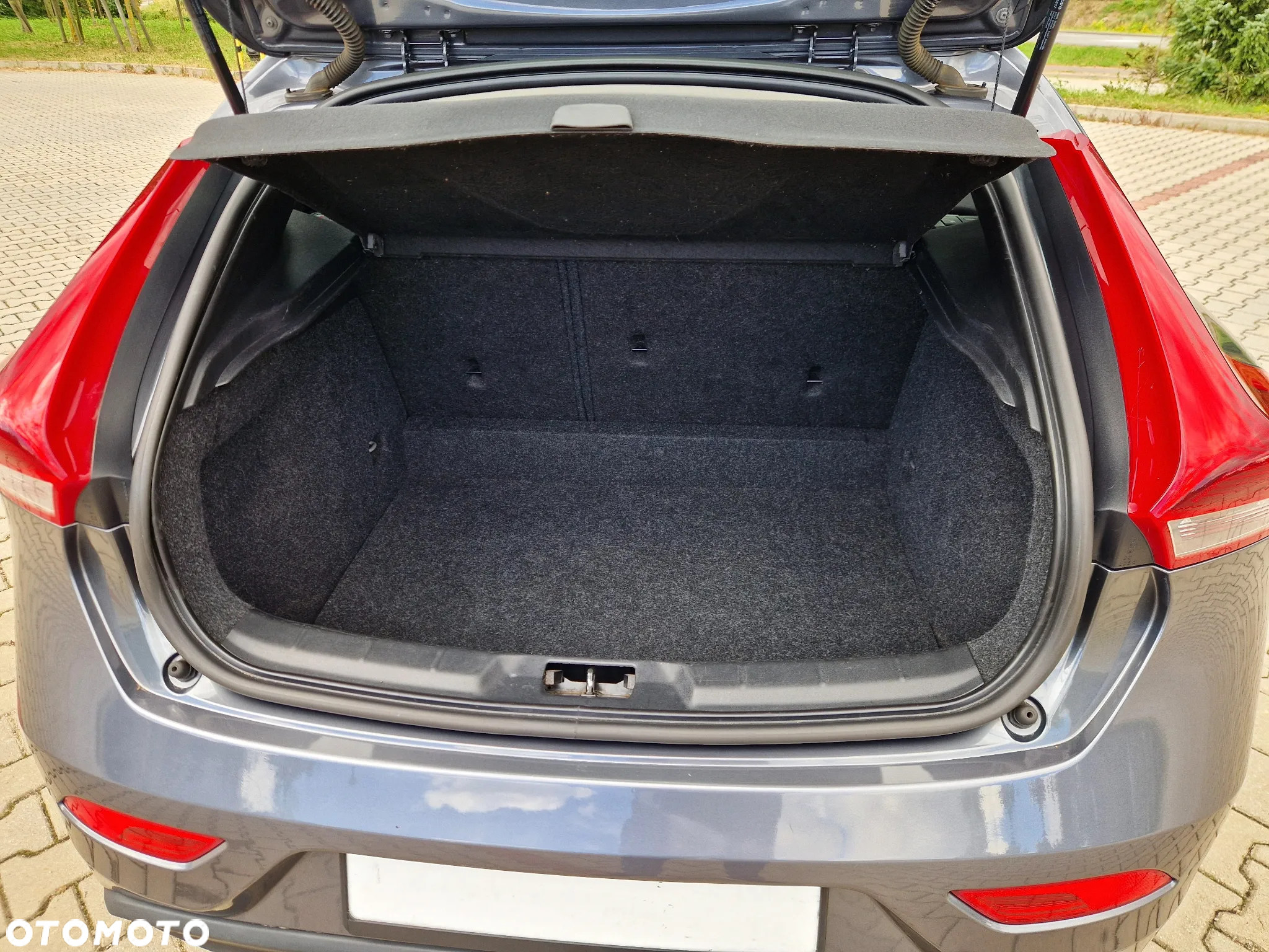 Volvo V40 D2 Momentum - 38