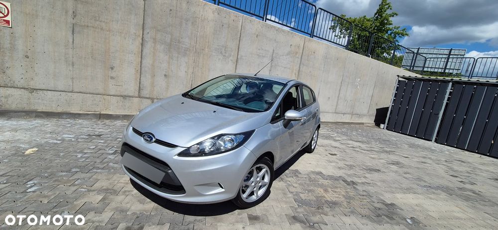 Ford Fiesta 1.25 Ambiente - 2