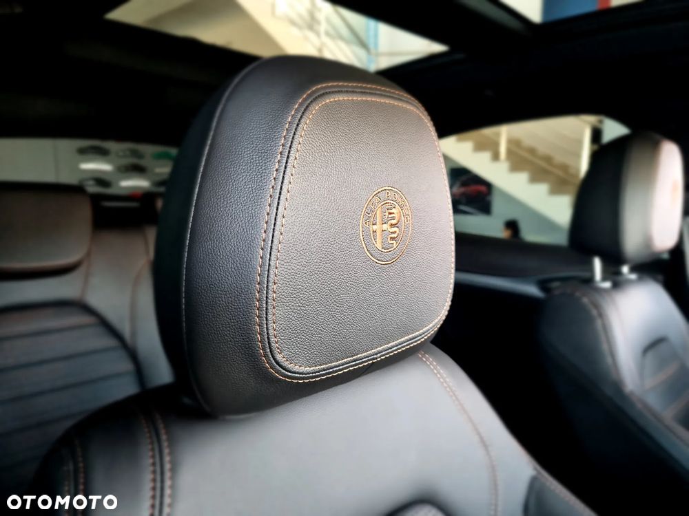 Alfa Romeo Stelvio 2.0 Turbo Intensa Q4 - 14