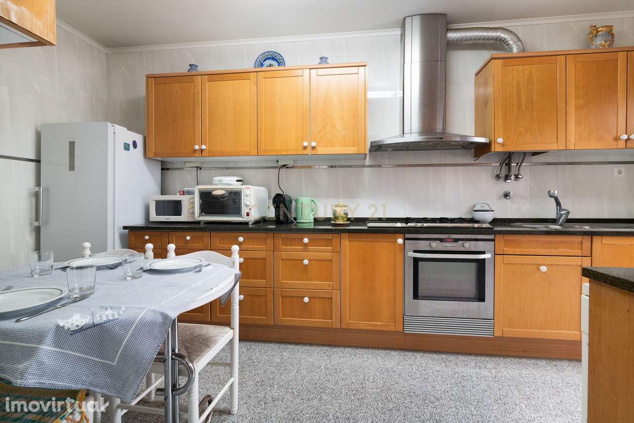 Apartamento T3 espaçoso com garagem box | Cova da Piedade, Almada - Grande imagem: 3/37