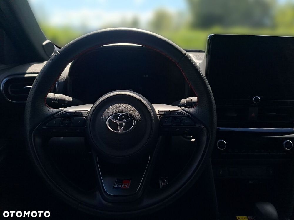 Toyota Yaris Cross Hybrid 1.5 GR Sport - 16