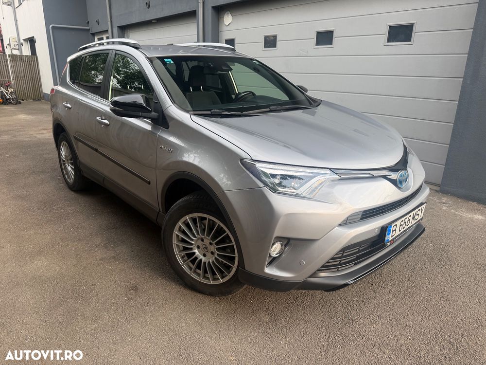 TOYOTA RAV4 2018