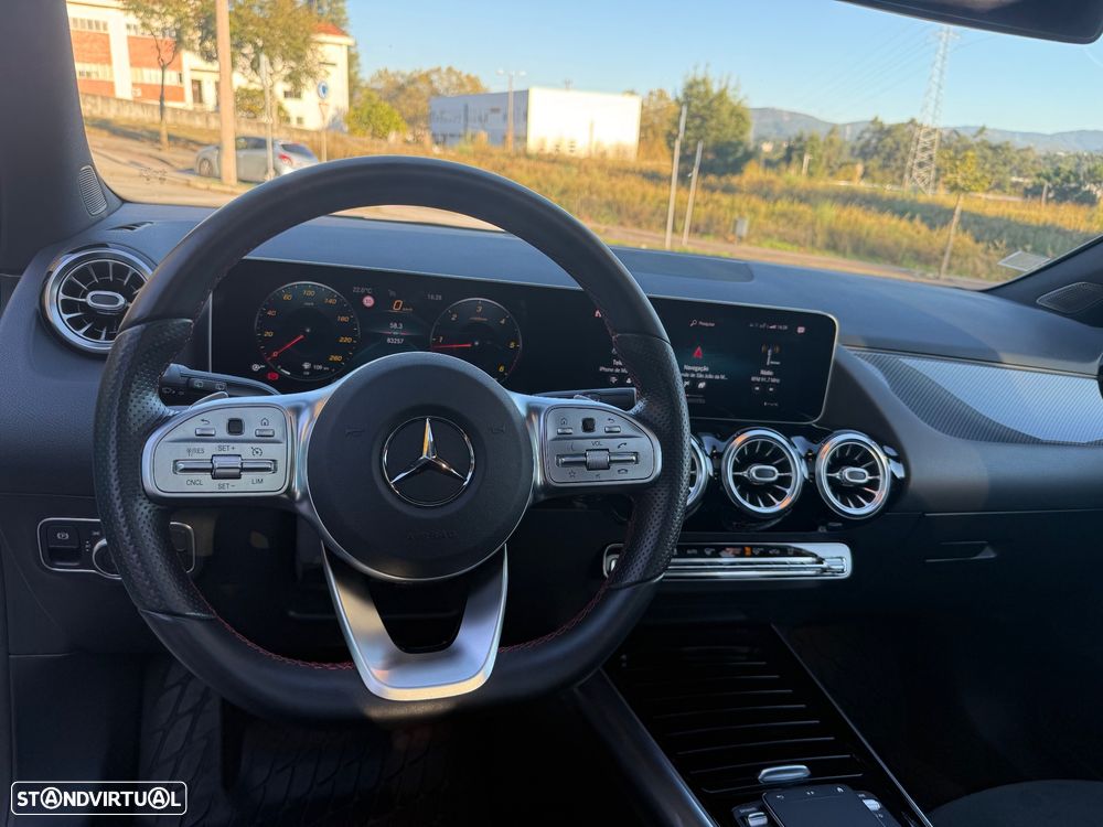 Mercedes-Benz GLA 180 d AMG Line - 8