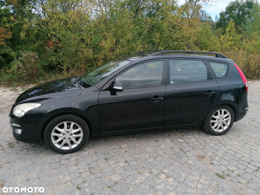 Hyundai i30 i30cw 2.0 Premium - 1