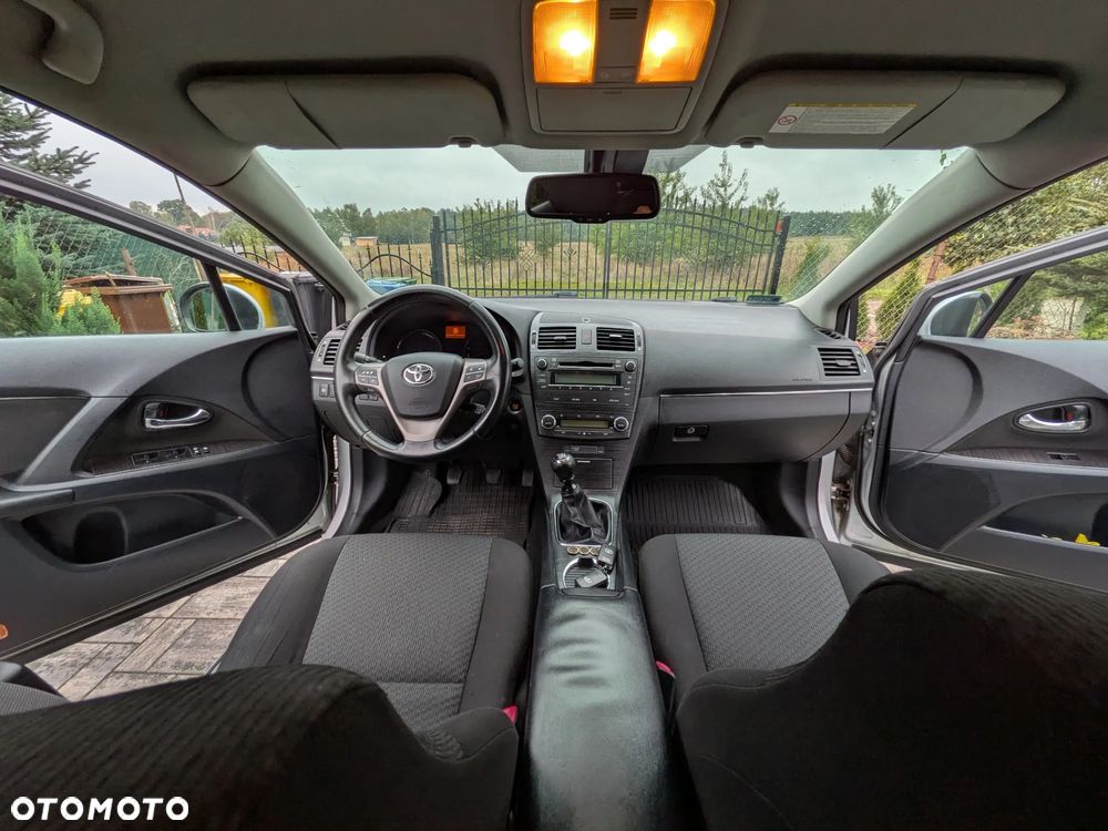 Toyota Avensis 2.2 D-CAT 2010 - 13