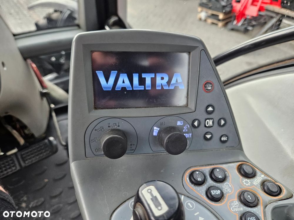 Valtra 163 VERSU DIRECT 153  CASE PUMA - 27