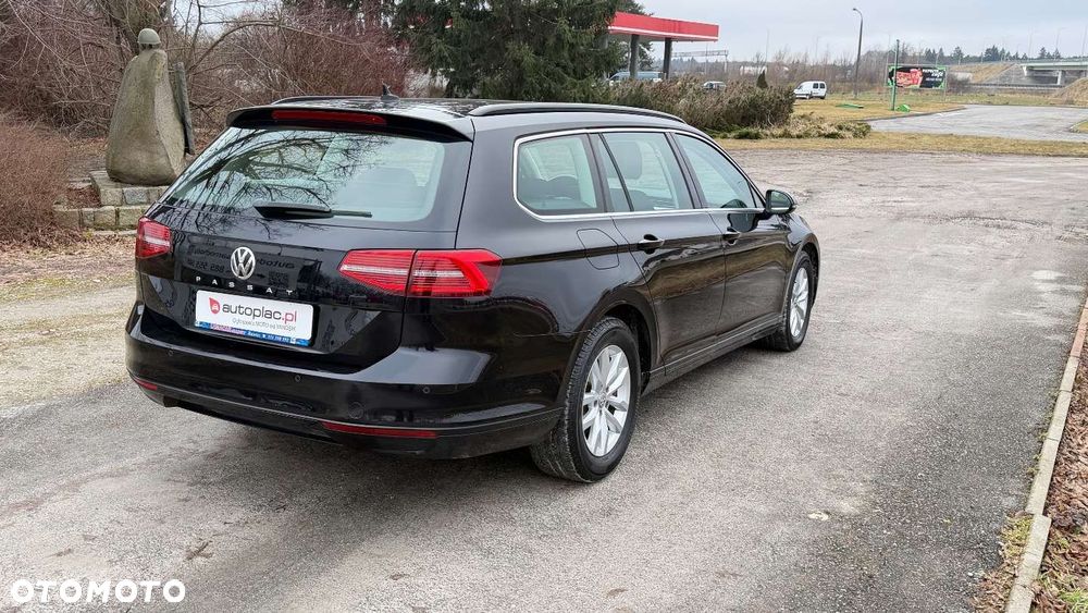 Volkswagen Passat - 18