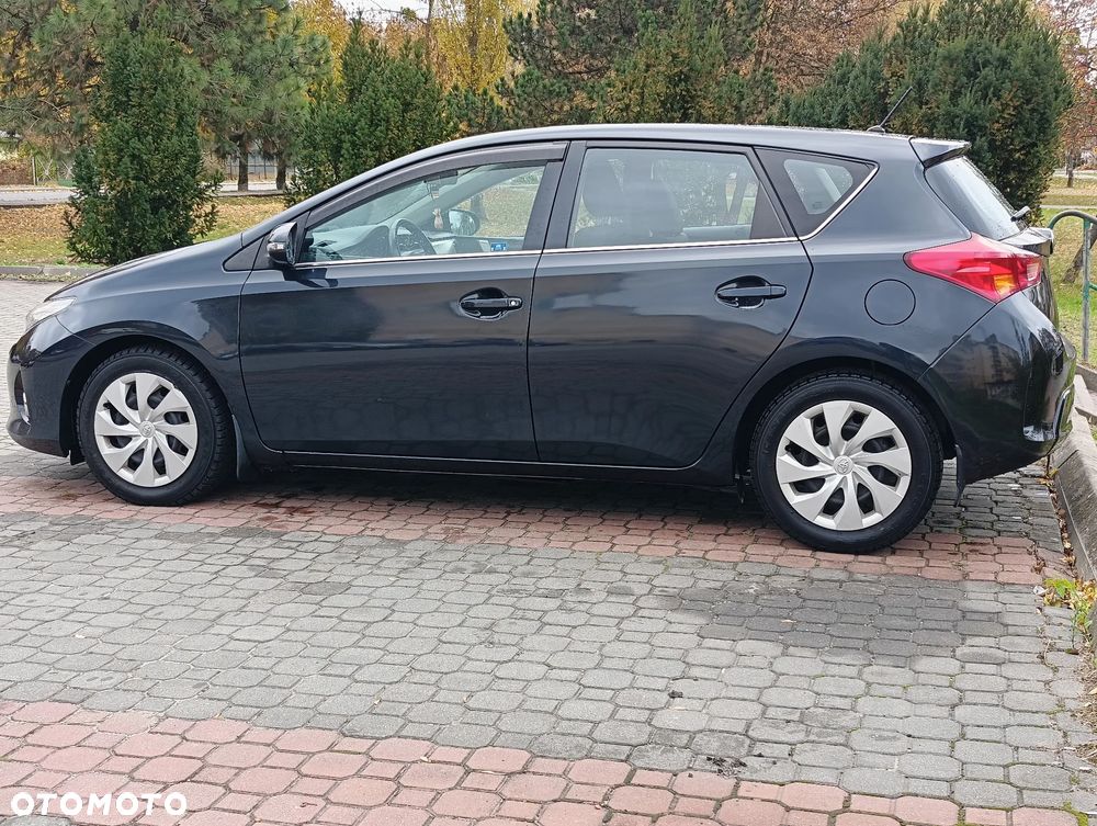 Toyota Auris - 5