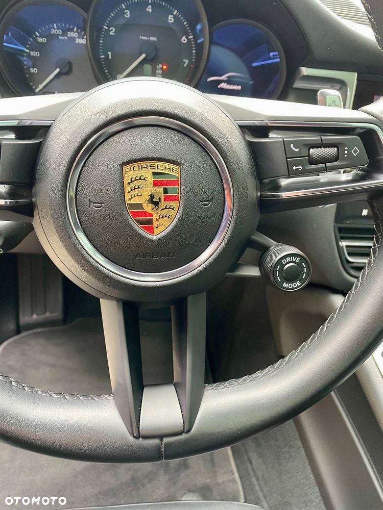 Porsche Macan Standard - 23