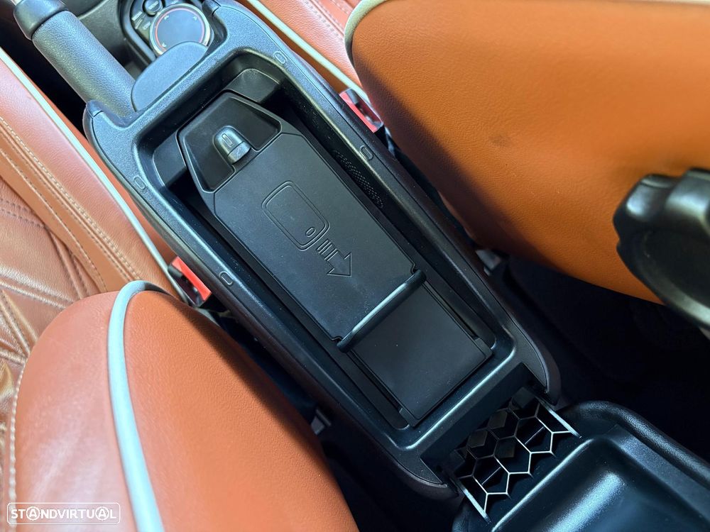MINI 5 Portas Cooper D Aut. - 33