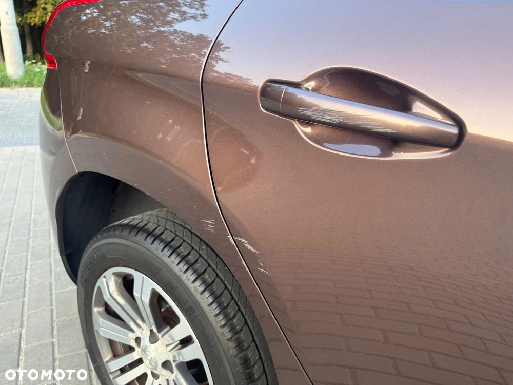 Peugeot 2008 1.2 Pure Tech Allure S&S - 20