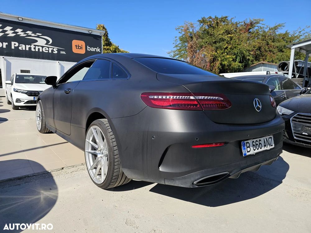 Mercedes-Benz E 300 9G-TRONIC AMG Line - 6