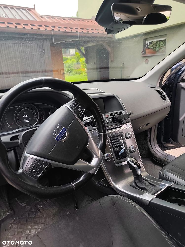 Volvo XC 60 D4 Geartronic Momentum - 16