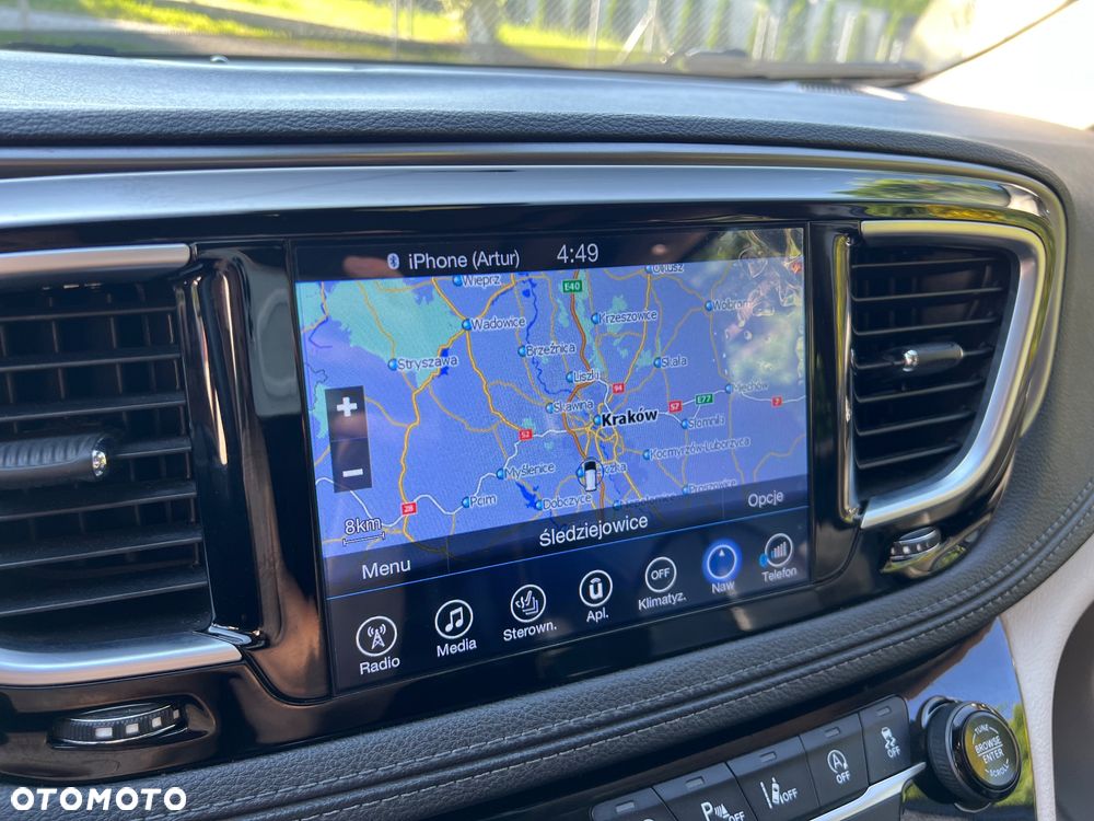 Chrysler Pacifica - 38