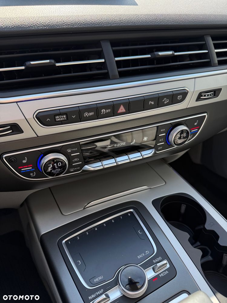 Audi Q7 - 32