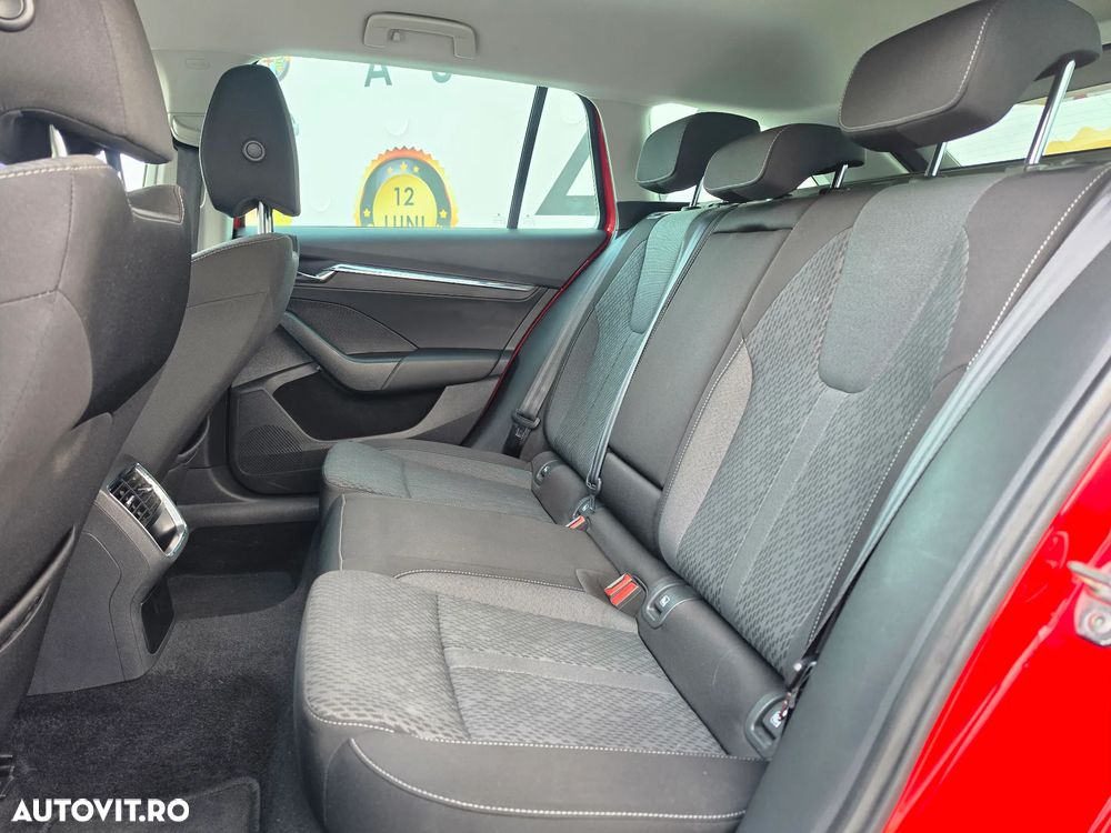 Skoda Octavia 2.0 TDI DSG Style - 11