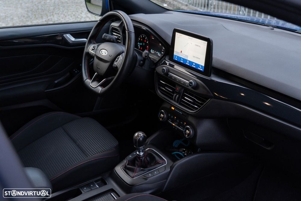 Ford Focus 1.0 EcoBoost MHEV ST-Line - 30