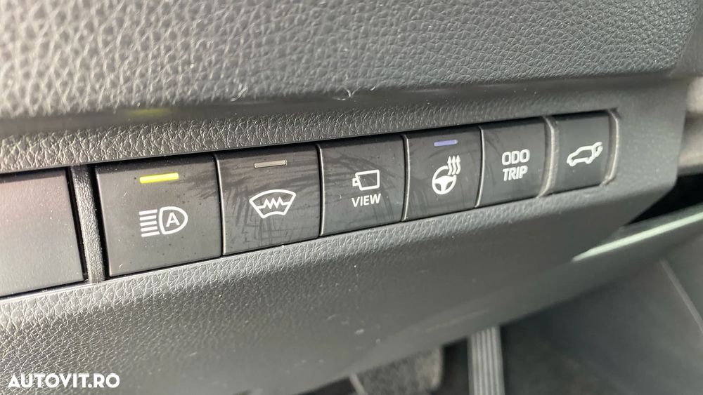 Toyota RAV4 2.5 VVT-iE 4x4 Luxury Premium - 12