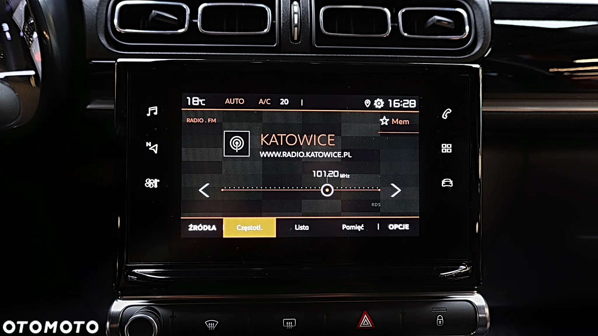 Citroën C3 1.2 PureTech Shine - 26