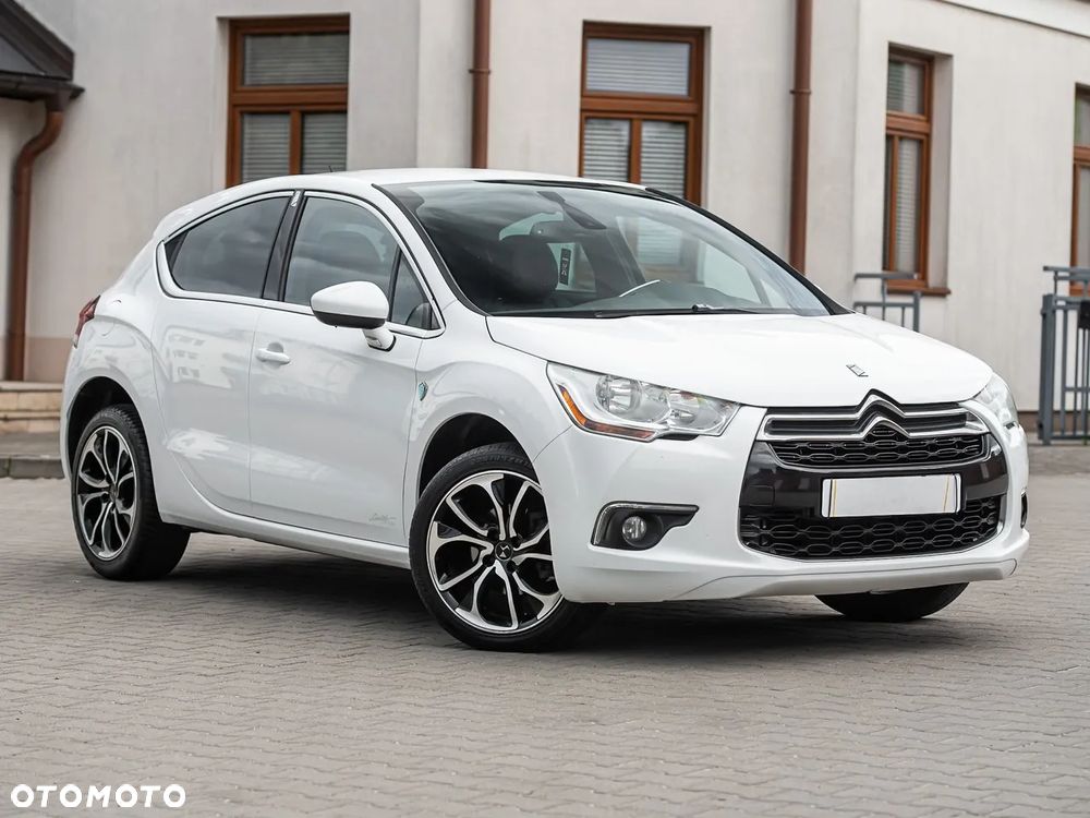 Citroën DS4 BlueHDi 120 S&S SoChic - 11