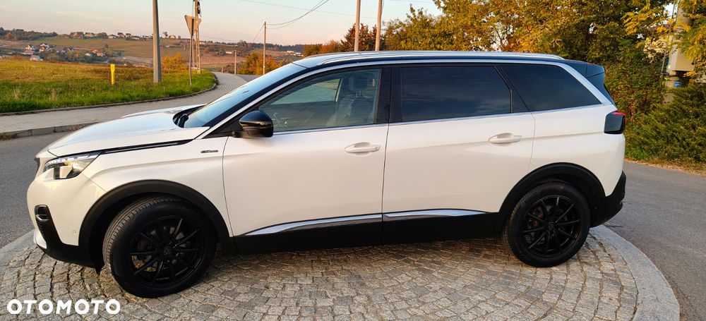 Peugeot 5008 - 8