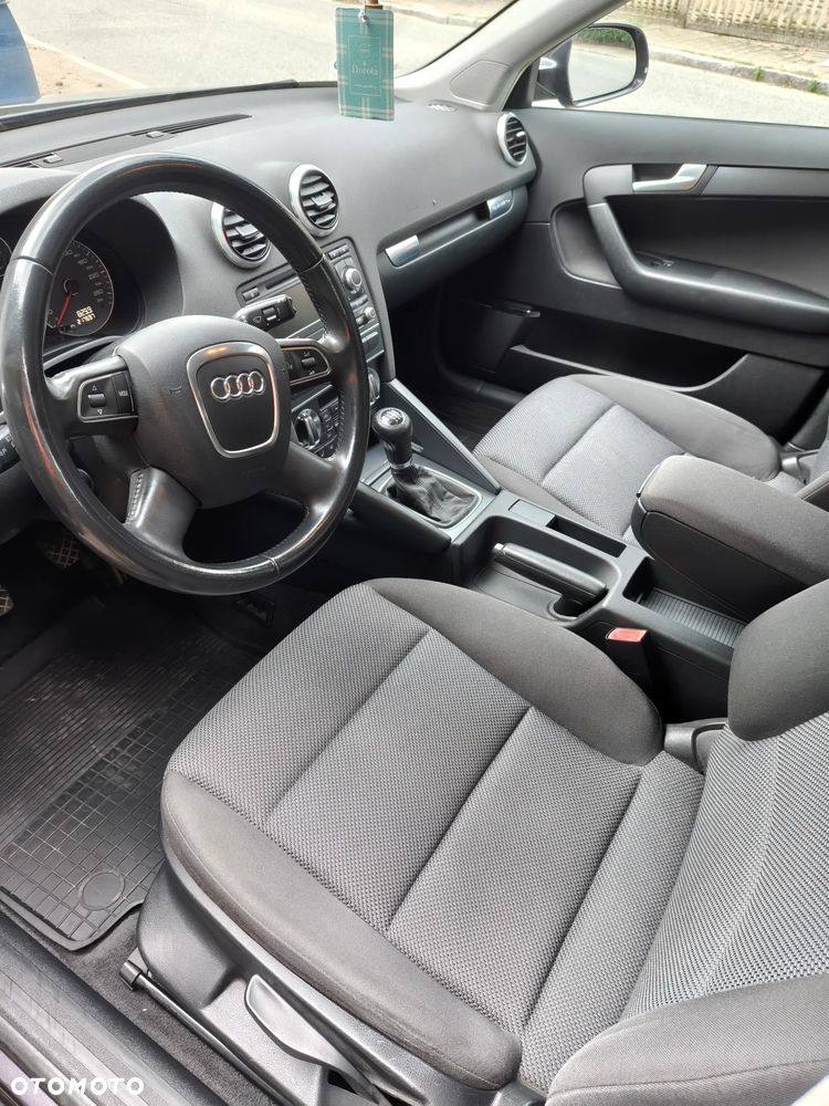 Audi A3 Sportback 2.0 TDI DPF Ambiente - 14