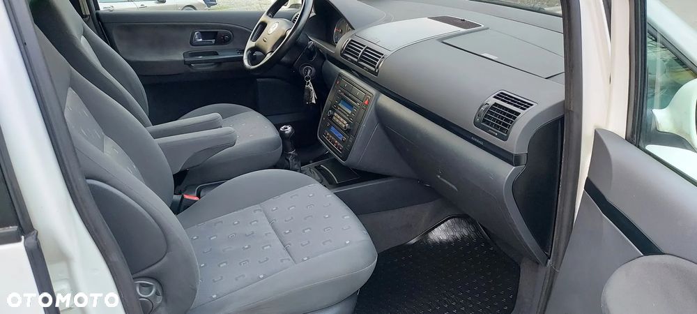 Volkswagen Sharan 1.9 TDI Trendline - 27