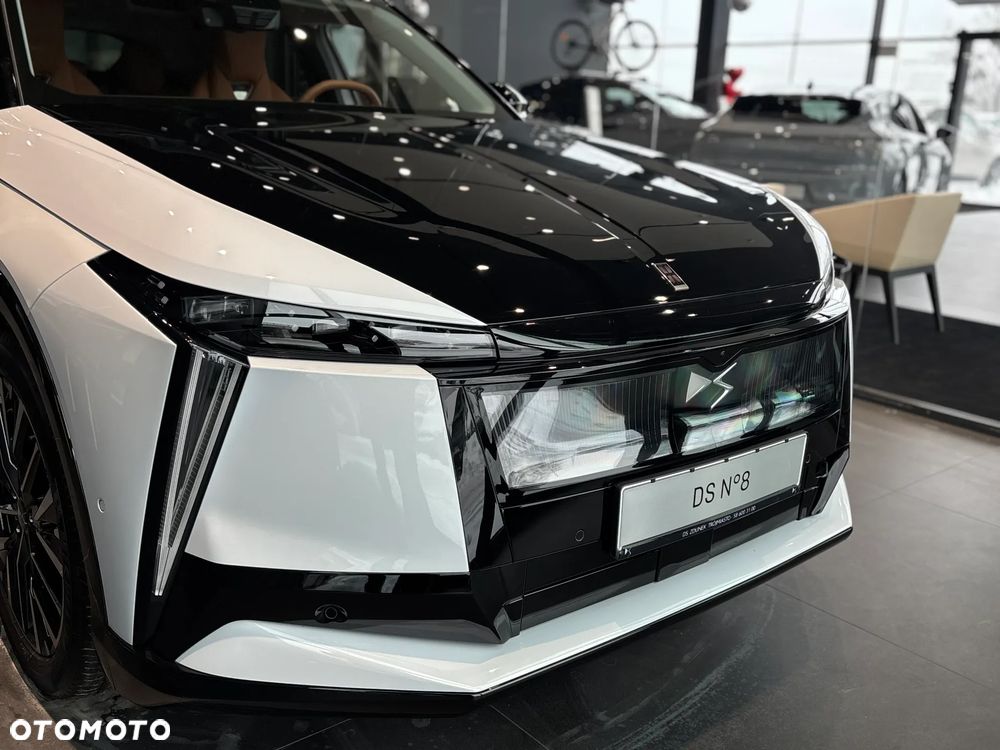 DS Automobiles N°8 - 14