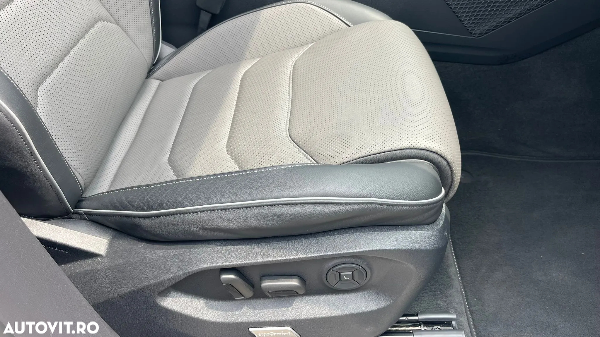 Volkswagen Touareg V6 TDI R-Style - 21