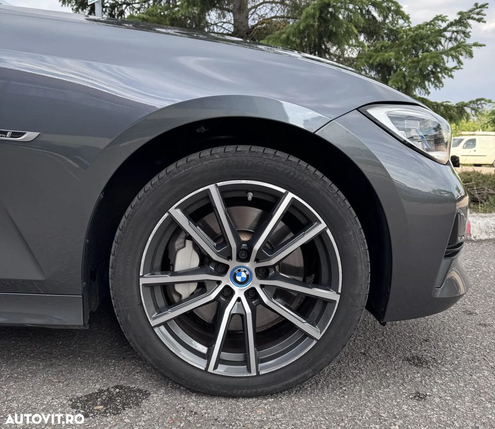 BMW Seria 3 330e xDrive Aut. Sport Line - 5