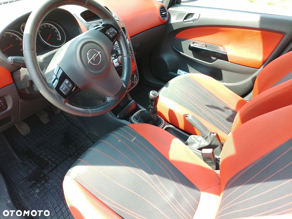 Opel Corsa 1.2 16V Enjoy - 5