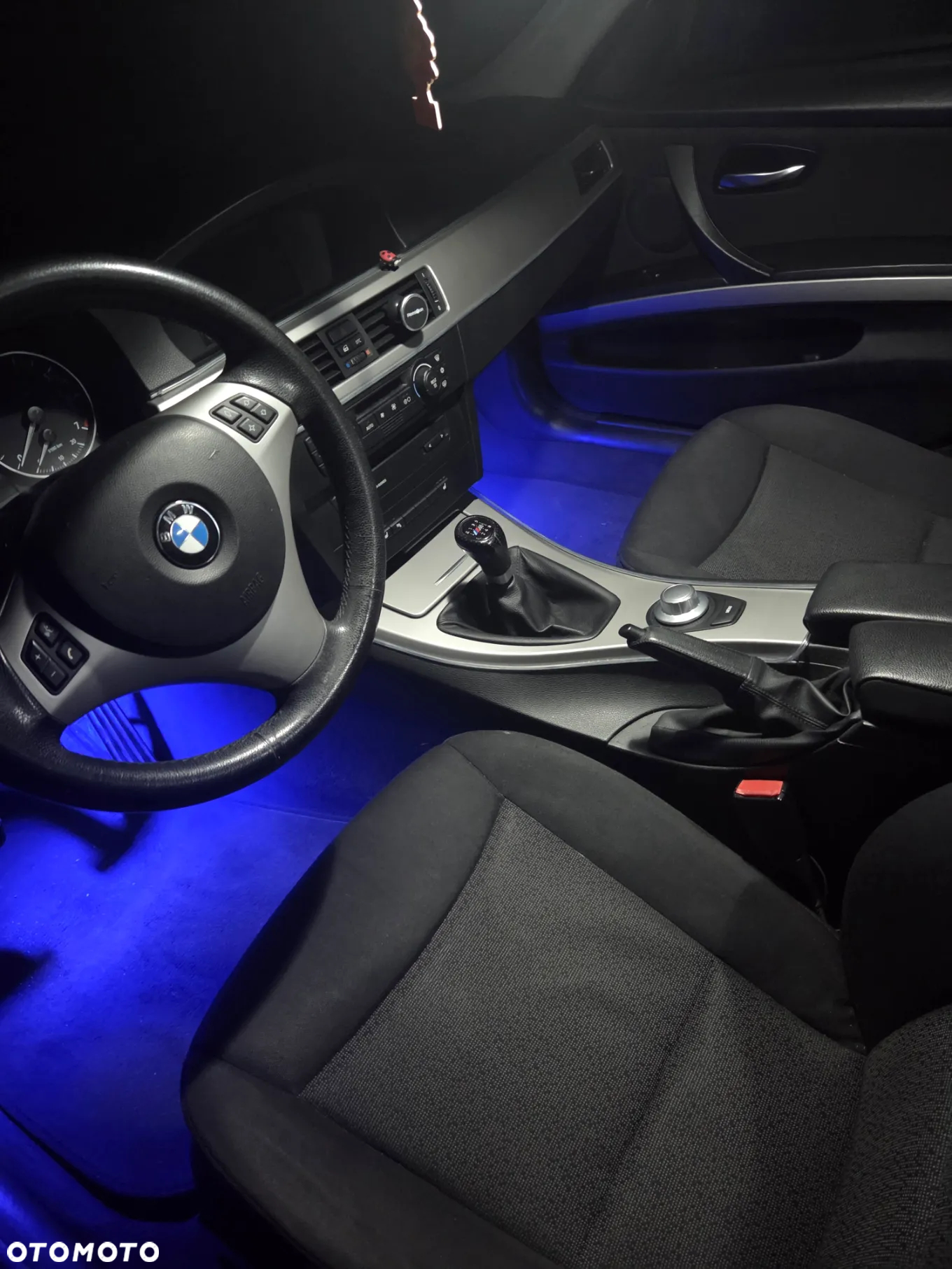 BMW Seria 3 320i - 16