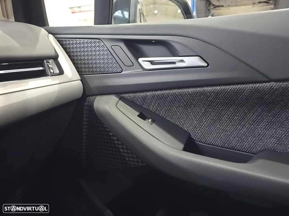 BMW 218 Active Tourer d Auto - 30